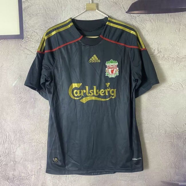 Retro 09/10 Liverpool away