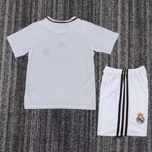 Retro 08/09 Real Madrid home kids kit
