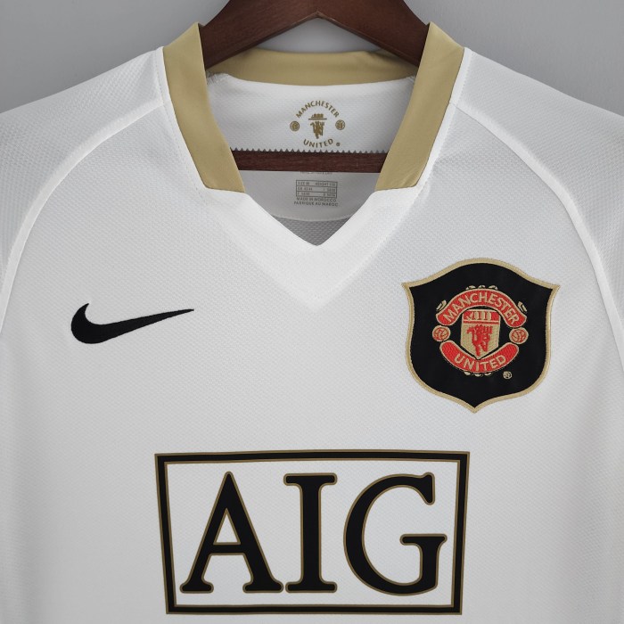 Retro Manchester United 06/07 away