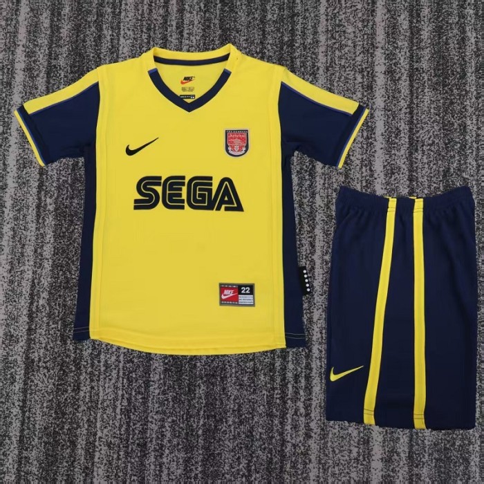 Retro 00/01 Arsenal home kids kit