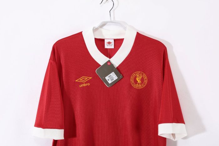 Retro 76/77 Liverpool home football Jersey