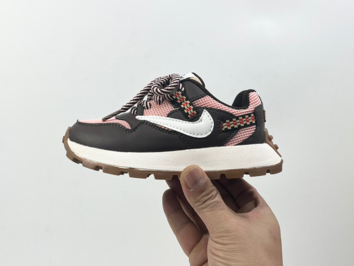 NEW NIKE kids Shoes
