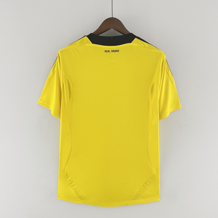 Retro Real Madrid 11/12 Goalkeeper Yellow