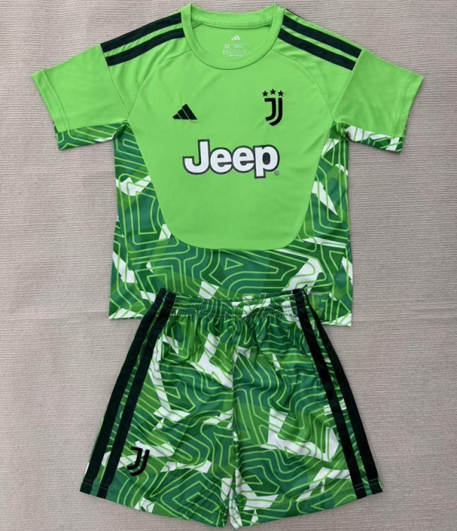 26/27 Juventus goalkeeper Adult set green