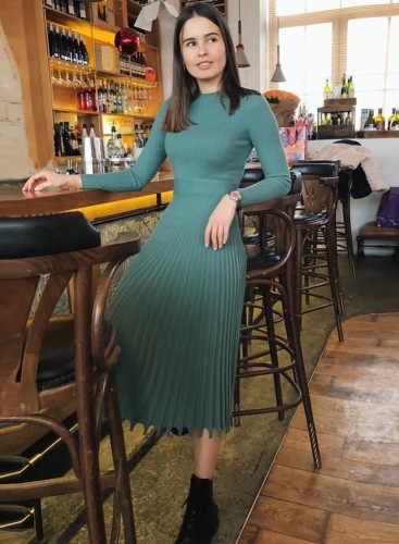 Elegant Plain Color Long Pleated Knitting Dress