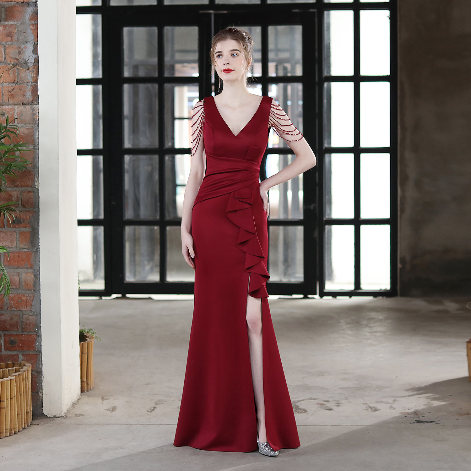 Elegant Bride Solid V-Neck Ruffled Slit Slim Fishtail Wedding Dress