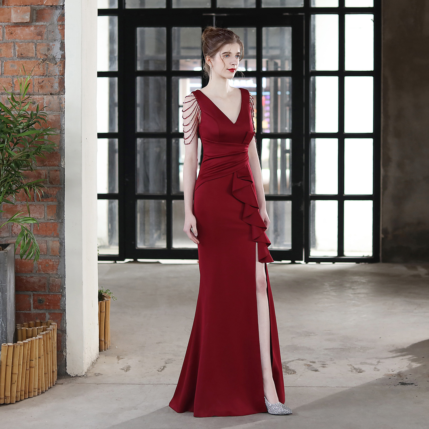 Elegant Bride Solid V-Neck Ruffled Slit Slim Fishtail Wedding Dress