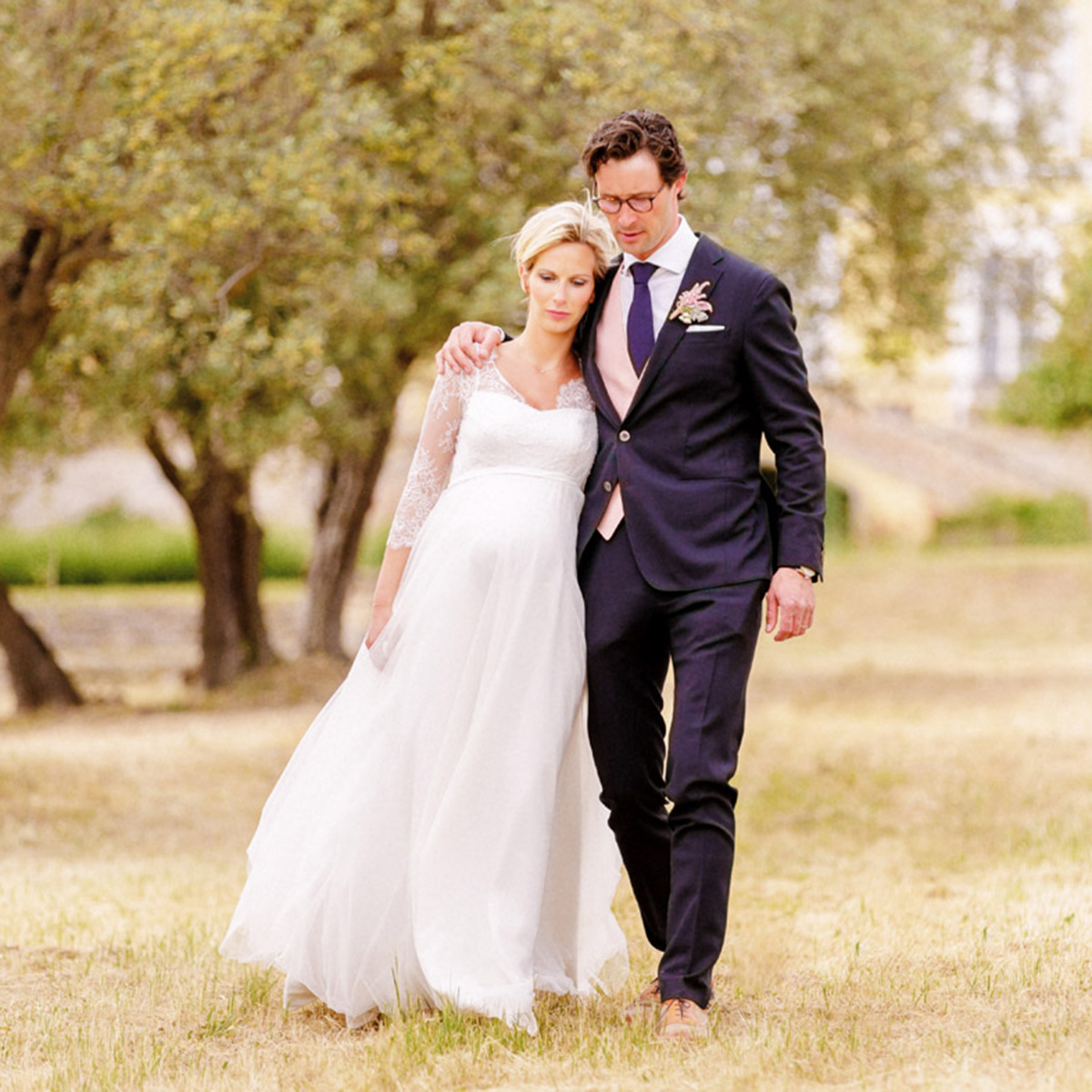 Women'S Lace Chiffon Long-Sleeved Maternity Fluttering Tail Dress Long Party Dress Wedding Dress