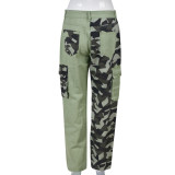 Women Camouflage Print Contrast Style Patch Pocket Denim Straight Leg Pants