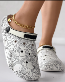 Women Outdoor Wear Print Platform Clogs