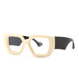 Women square frame sunglasses