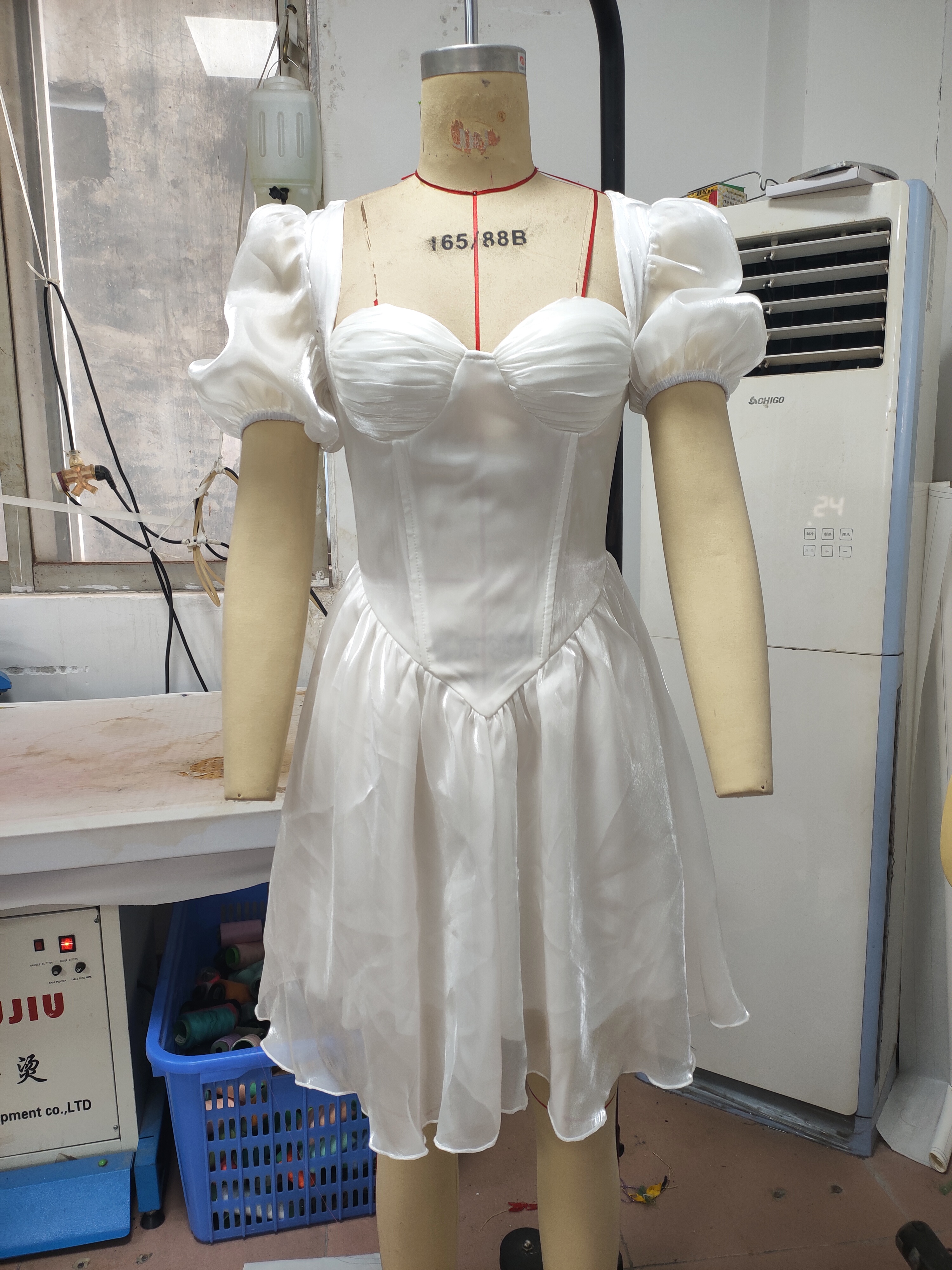 spring summer women's dress fitting dress