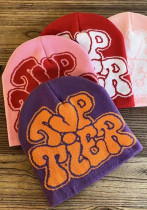 Autumn and Winter Heart Print Letter Kintting Hat Autumn and Winter Heart Print Letter Kintting Hat