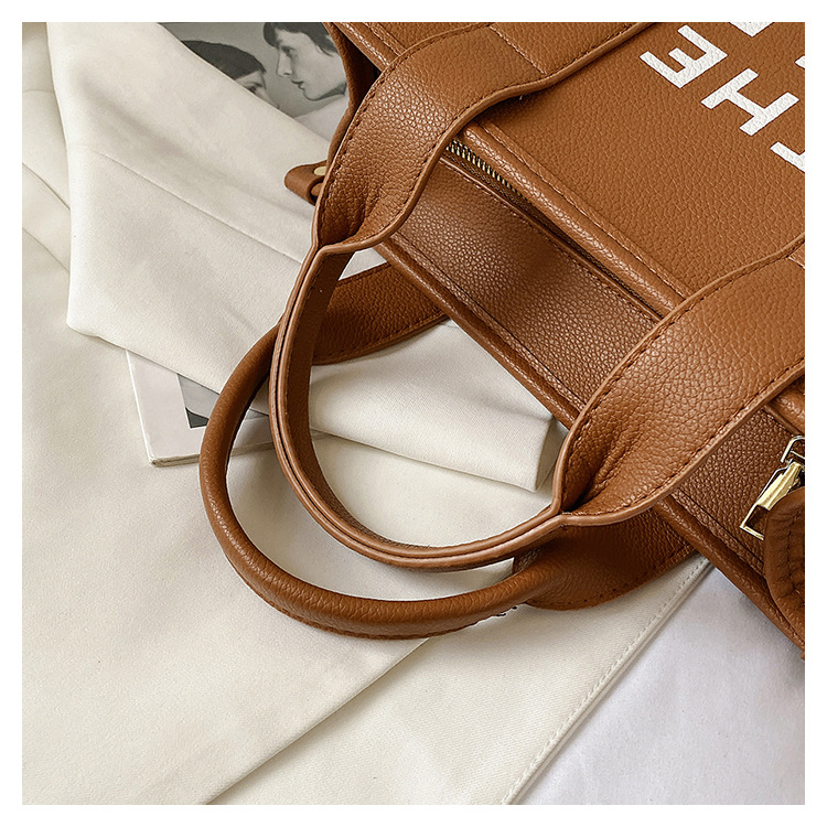 Printed Simple Letter Crossbody Handbag for Casual Use