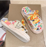 Women Graffiti Thick Soled Slippers