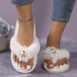 Women warm furry slippers