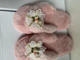 Women warm furry slippers