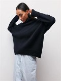 Women loose turtleneck sweater