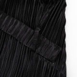 Women's Autumn Round Neck Belt Bell Bottom Long Sleeve Long Pleated Dress