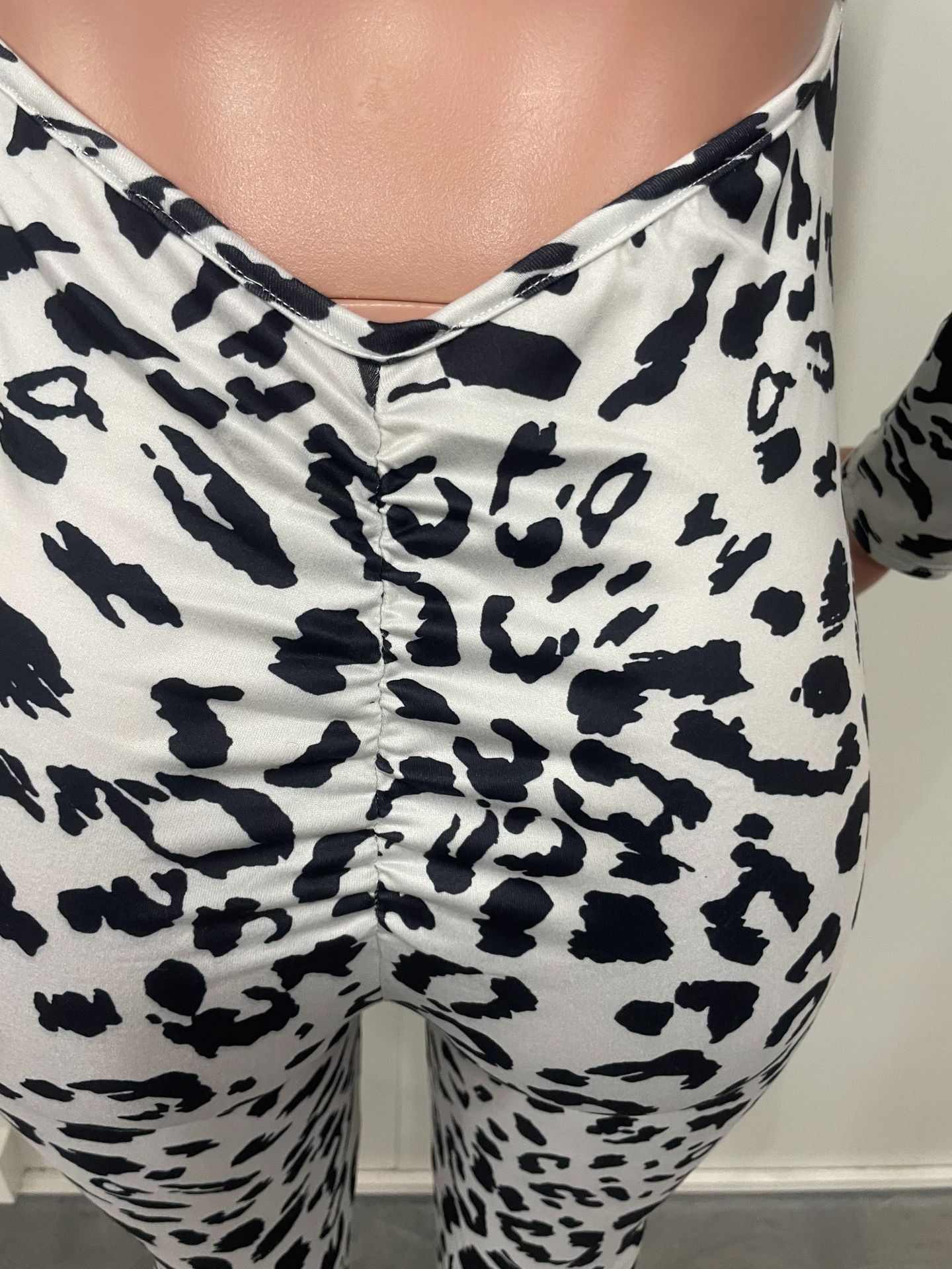 Leopard Print Backless Jumpsuit for Casual Summer Outings