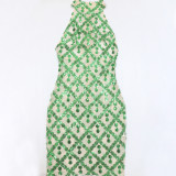 Fashionable Sleeveless Sequined Dress With Gloves