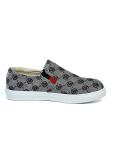 Women round toe shoes