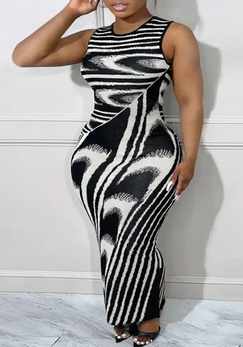 Plus Size Women's Irregular Striped Sleeveless Round Neck Fitted Dress