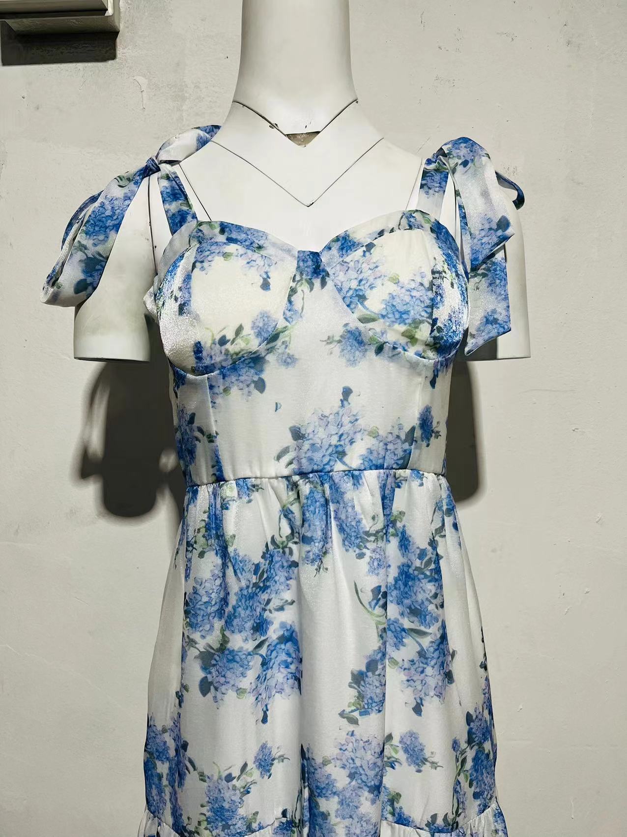 Women's Spring And Summer Fashionable Organza Strap Long Chic Evening Dress