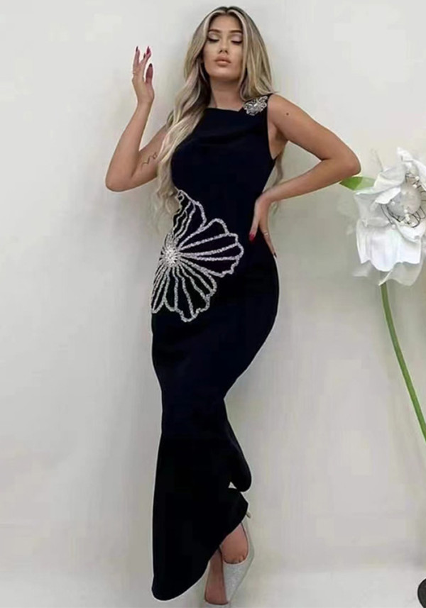 Women's Round Neck Sleeveless Luxury Rhinestone Elegant Bandage Dress