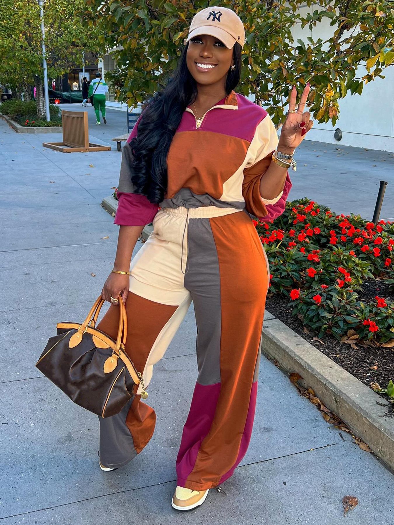 Sports Casual Women's Colorblocked Slim Waist Two-Piece Pants Set