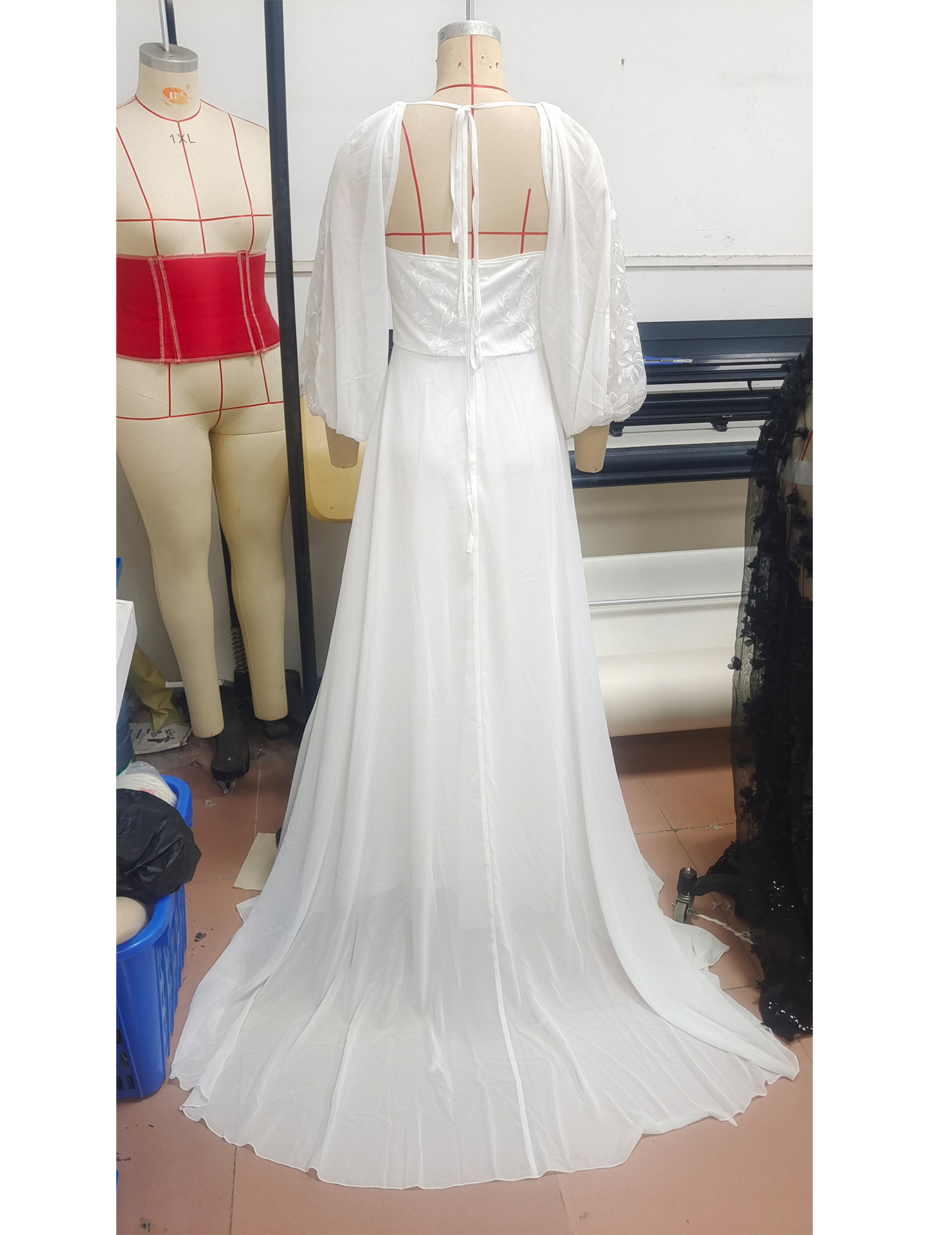 Women's Long-Sleeved V-Neck Lace Patchwork Wedding Dress