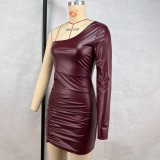 Women pu Leather Solid Patchwork Sexy Slash Shoulder Single Sleeve Pleated Bodycon Dress