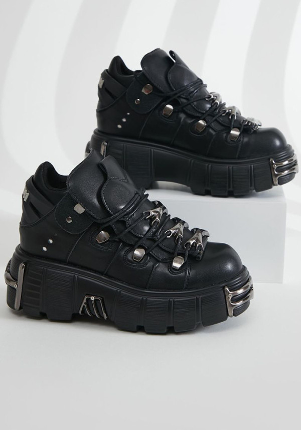 Women autumn and winter metal thick-soled low-top punk leather shoes