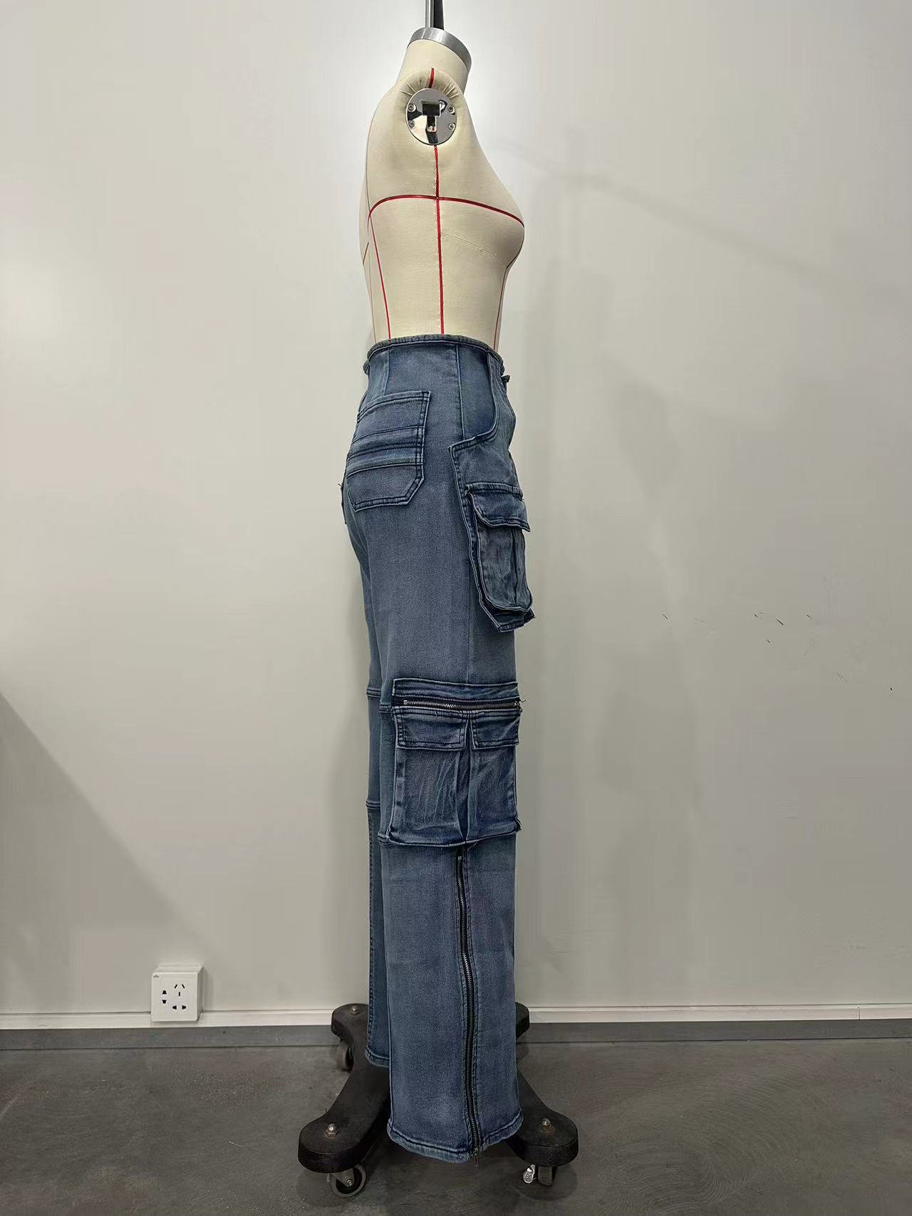 Patchwork Multi-Pocket Denim Pants for Casual Streetwear