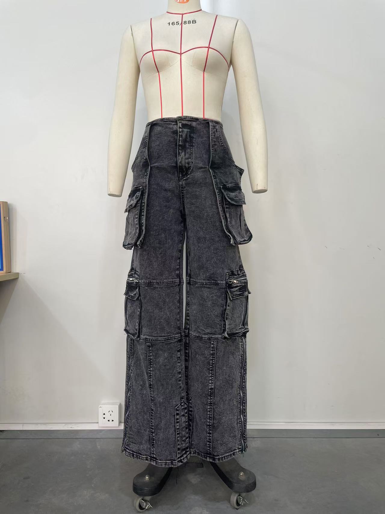 Patchwork Multi-Pocket Denim Pants for Casual Streetwear