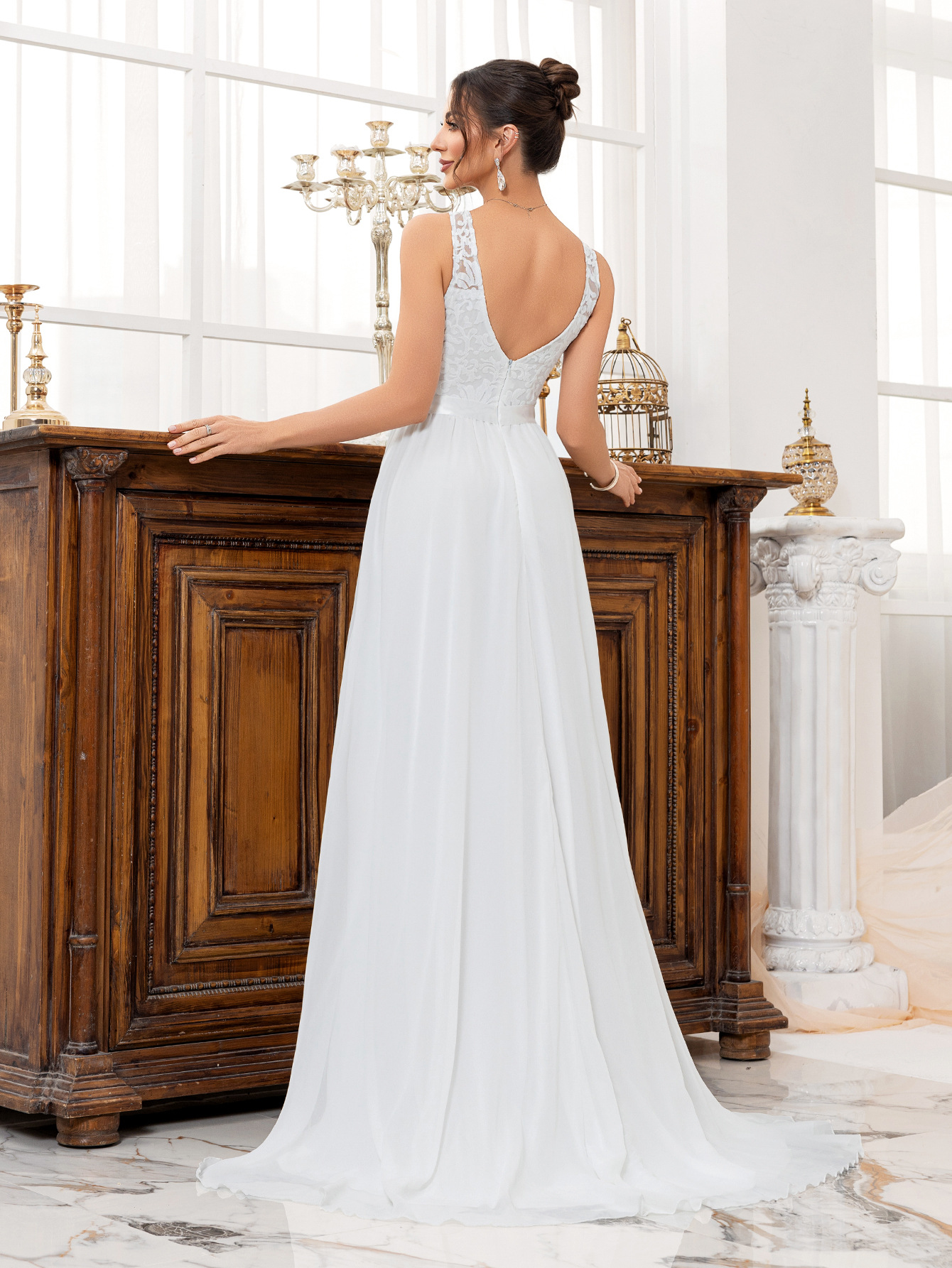 Elegant Wedding Dress Sleeveless Strap Evening Gown