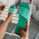 Plus Size Summer Women Riveted Flat Heel Outdoor Wear Beach Sandals