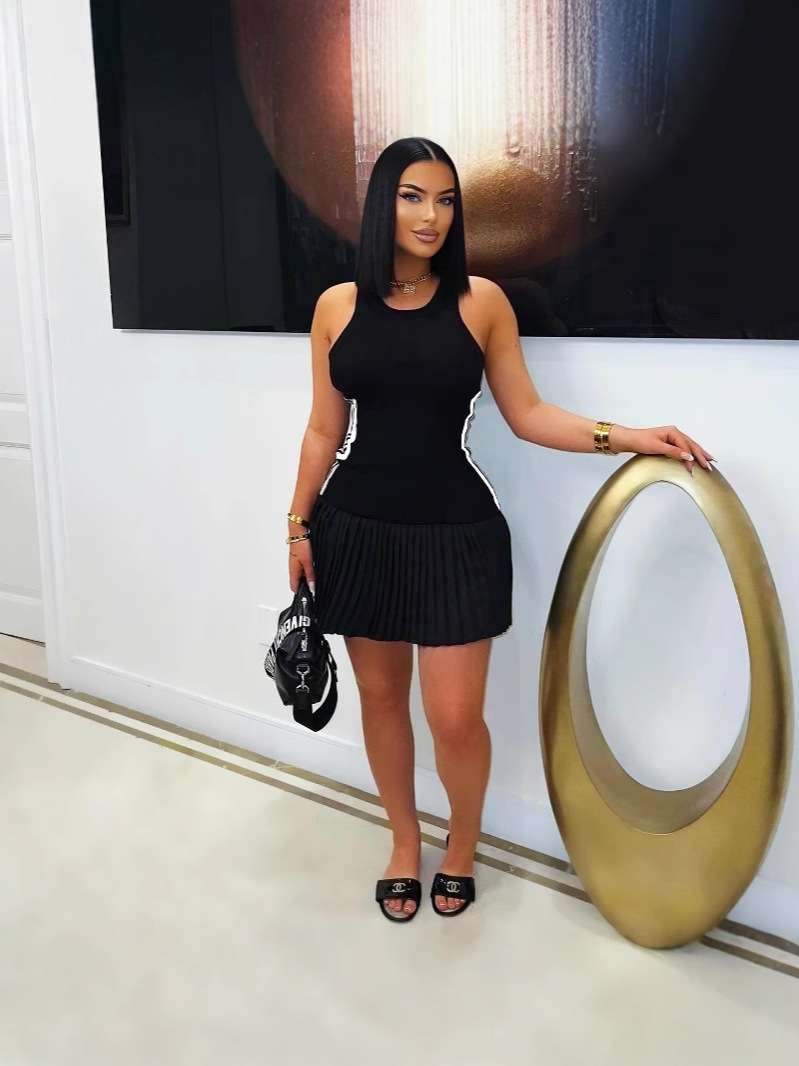 Ribbed Sleeveless Pleated Dress for Summer Casual Wear