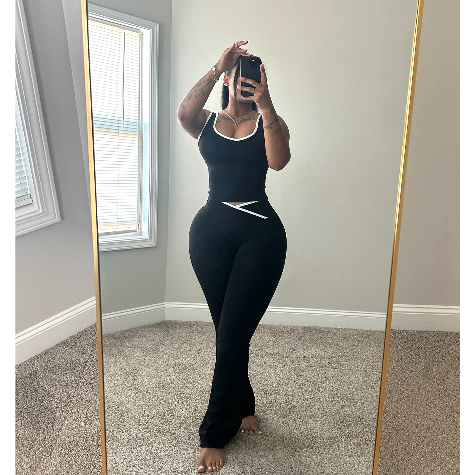 Women Yoga Contrast Color Cross Bell Bottom Pants Two-piece Set