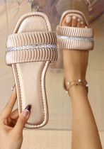 Women's summer outdoor wear rhinestones pleated flat slippers Women's summer outdoor wear rhinestones pleated flat slippers