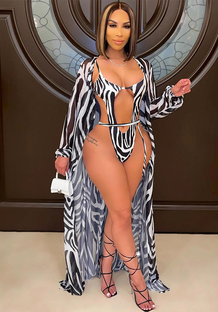 Printed Cape Two-Piece Swimsuit Set for Beachwear