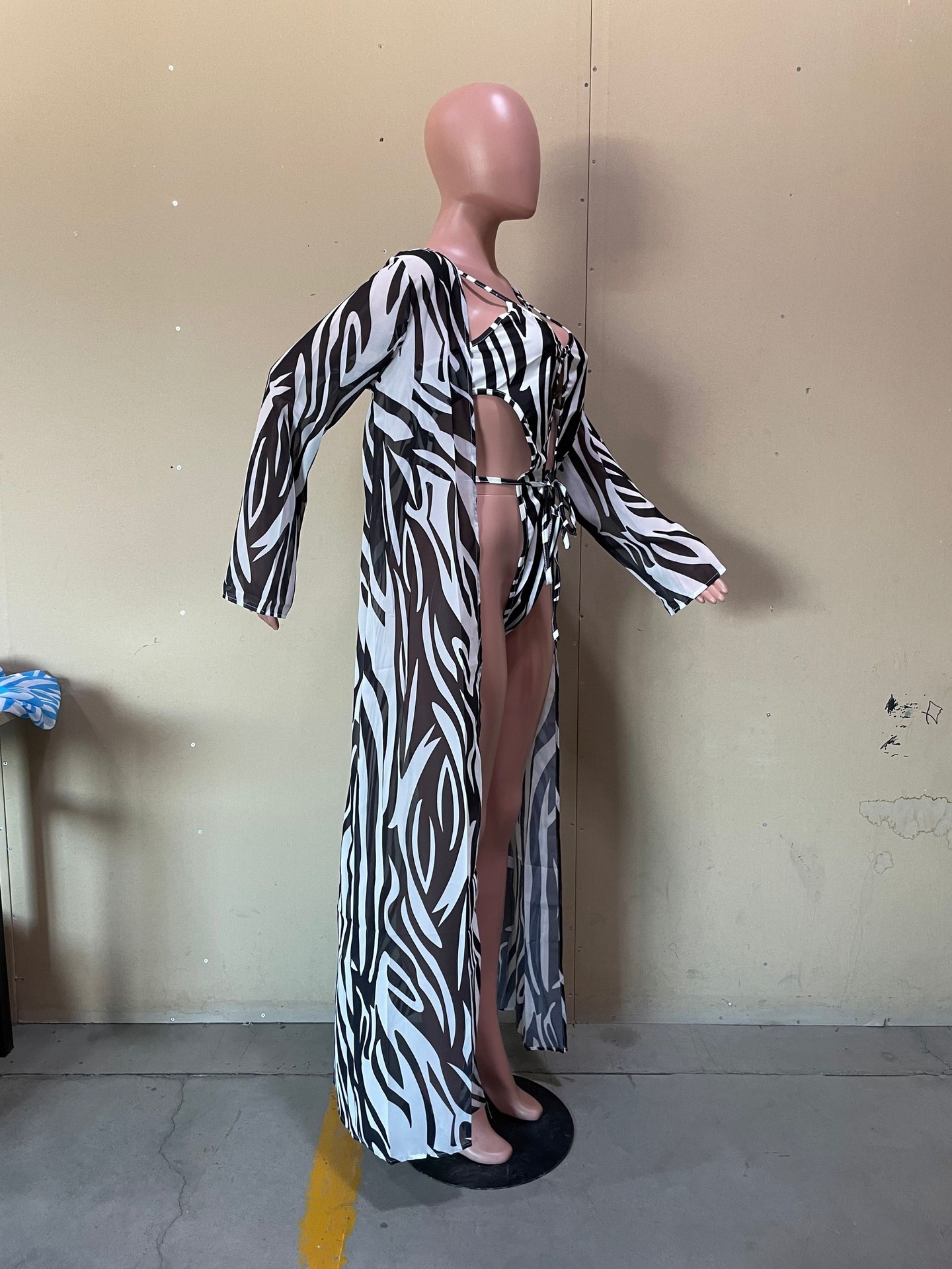 Printed Cape Two-Piece Swimsuit Set for Beachwear
