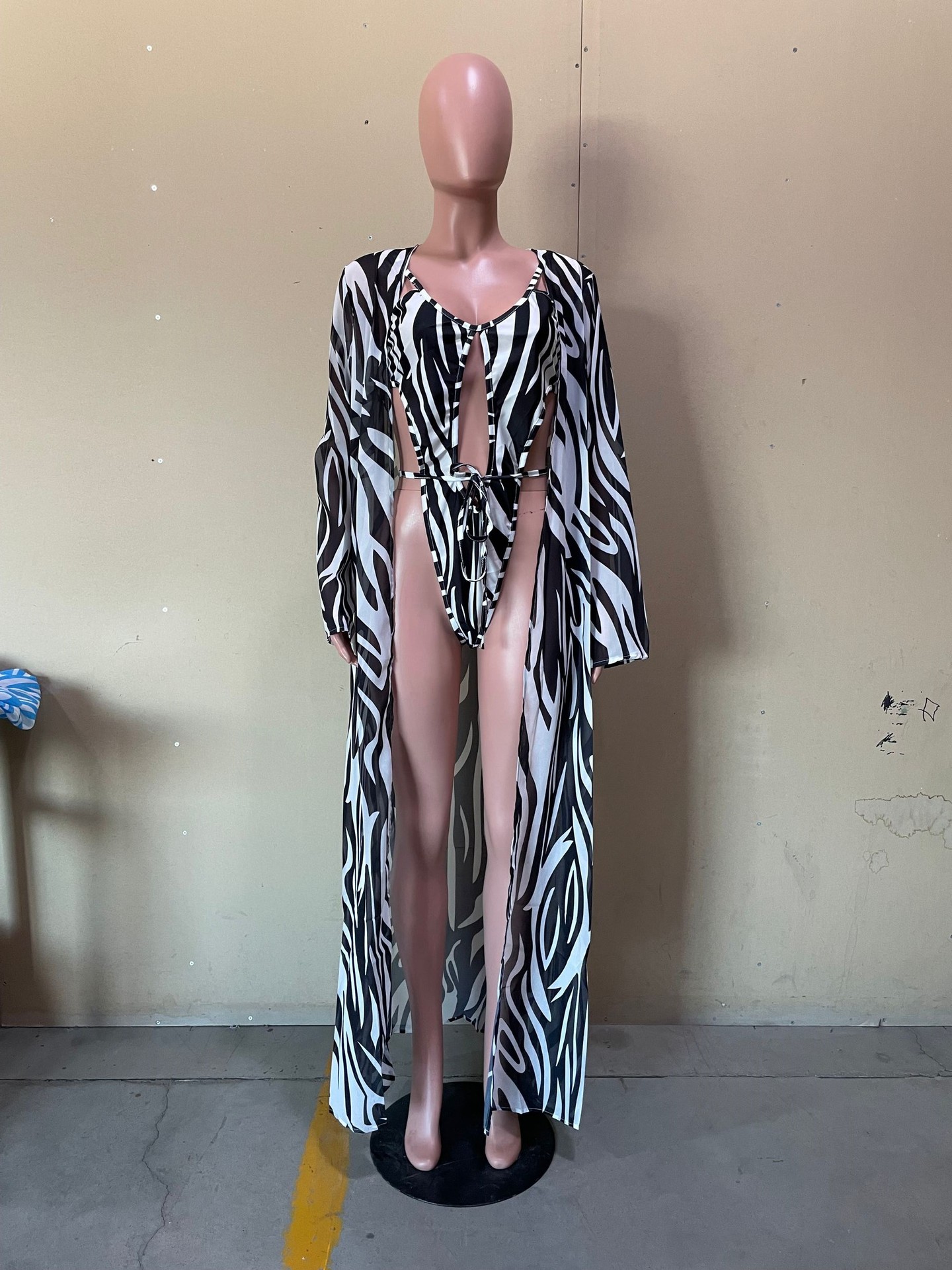 Printed Cape Two-Piece Swimsuit Set for Beachwear