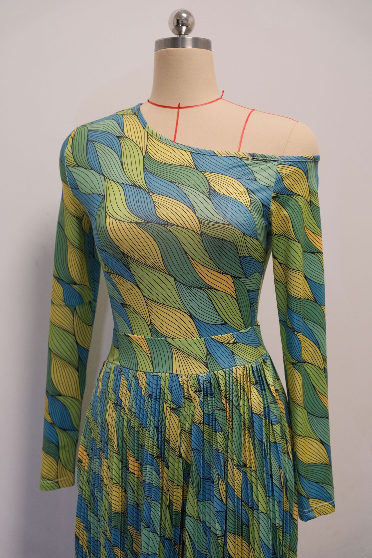 Women Spring Print Slash Shoulder Long Sleeve Top and Wide Leg Pants Pleated Two-piece Set