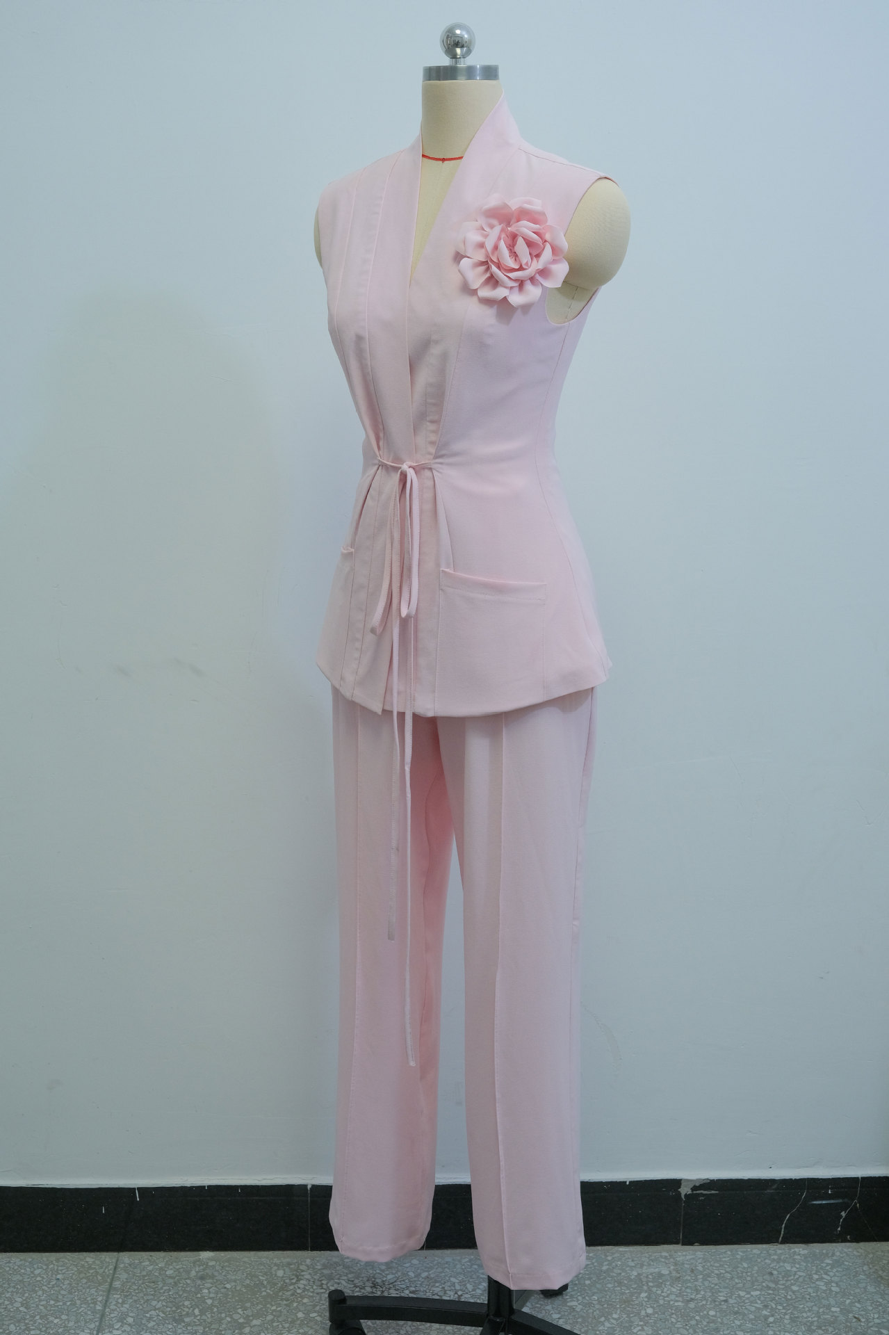 Women Spring V-neck Sleeveless Flower Top Trousers Two-piece Set