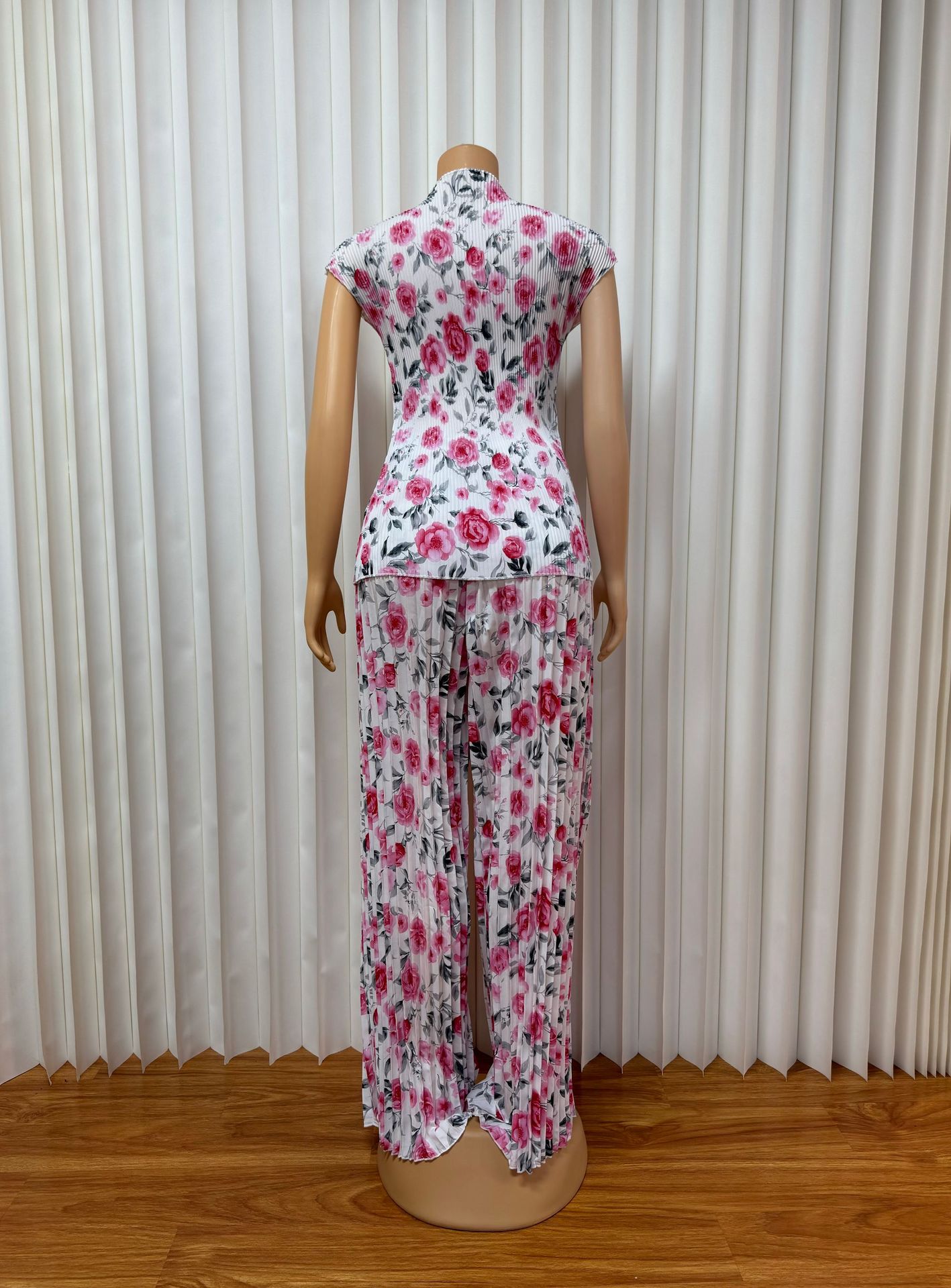 Women's Flower Pleated Top & Loose Pants Set