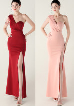 Women sexy and elegant evening beaded one-shoulder slit evening dress Women sexy and elegant evening beaded one-shoulder slit evening dress