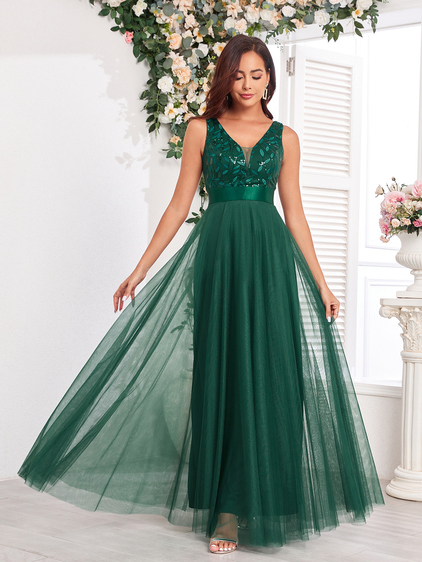 Patchwork Elastic Waist Sleeveless Double V Neck Evening Gown with Embroidered Tulle Elegant Long Swing Party Dress
