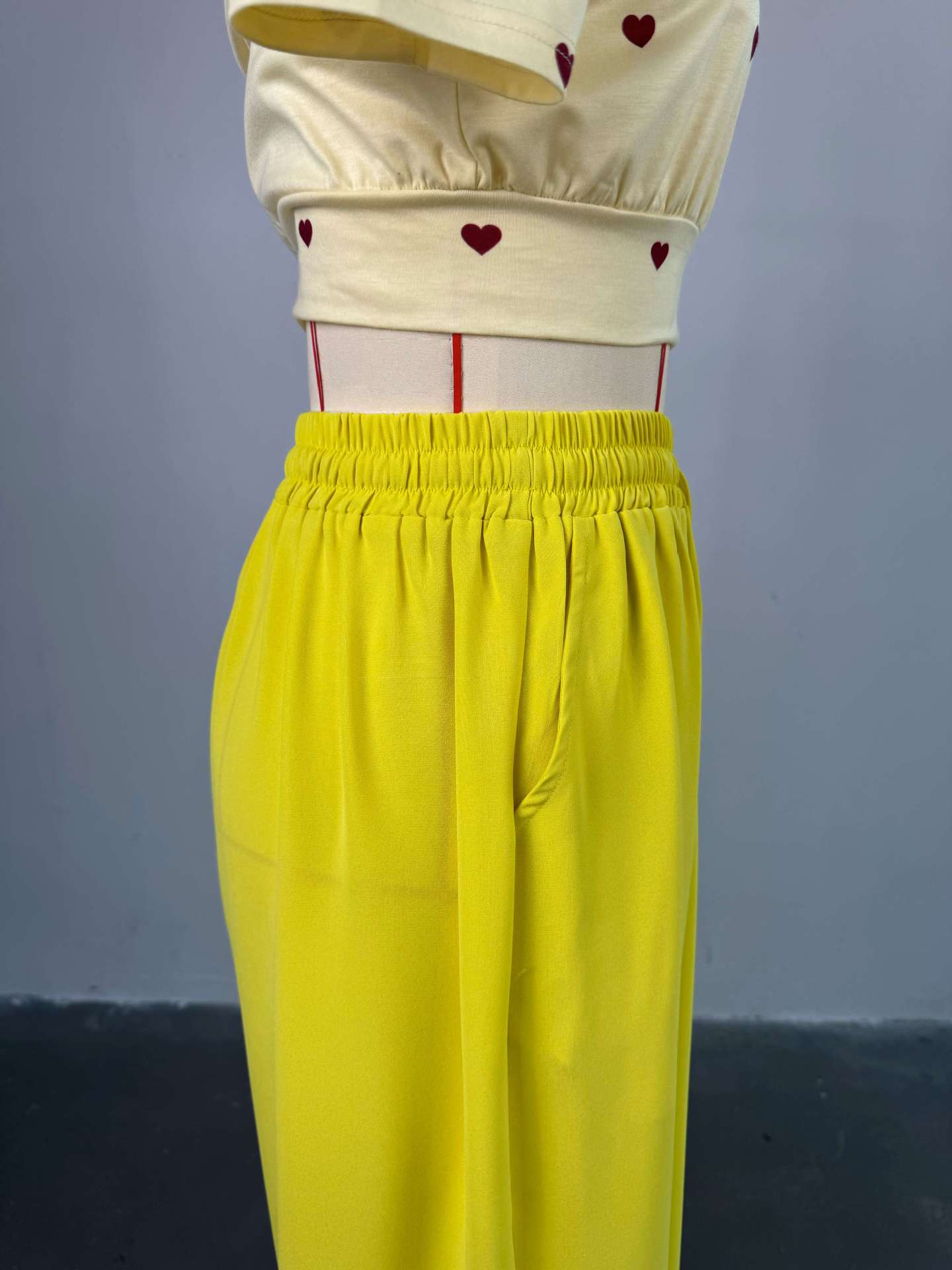 Women's Summer Sweet & Trendy Round Neck Heart Print Short Sleeve Top & Wide-Leg Pants Set