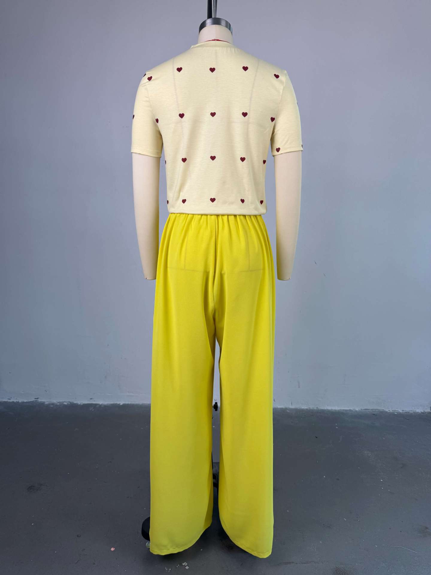 Women's Summer Sweet & Trendy Round Neck Heart Print Short Sleeve Top & Wide-Leg Pants Set